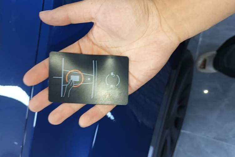 Used Tesla Model Y 2021 Long-Range All-Wheel-Drive Version Vehicle Key