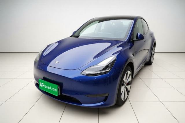 Ojetý Tesla Model Y 2021 Standard Range Rear-Wheel Drive Version