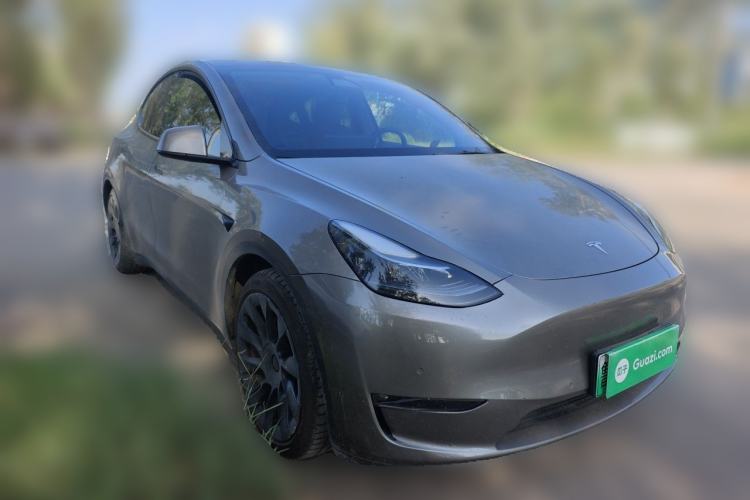Used Tesla Model Y 2021 Standard Range Rear-Wheel Drive Version Front Right 45 Deg
