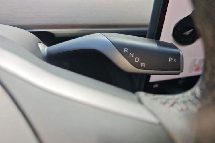 Used Tesla Model Y 2021 Standard Range Rear-Wheel Drive Version Gear Lever