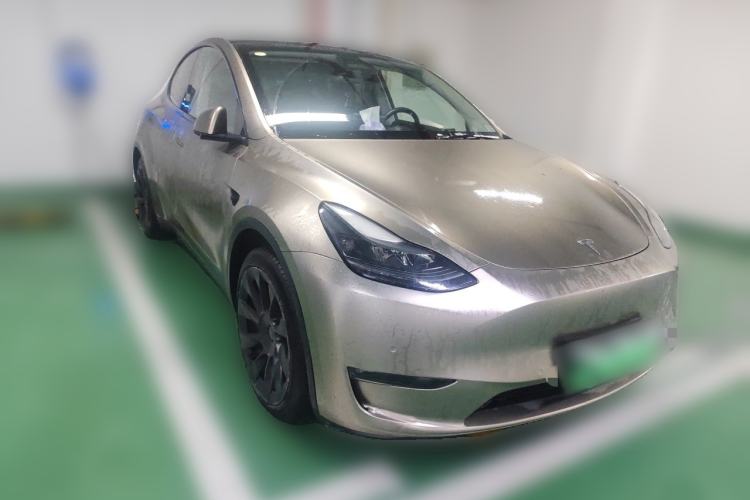 Used Tesla Model Y 2021 Standard Range Rear-Wheel Drive Version Front Right 45 Deg