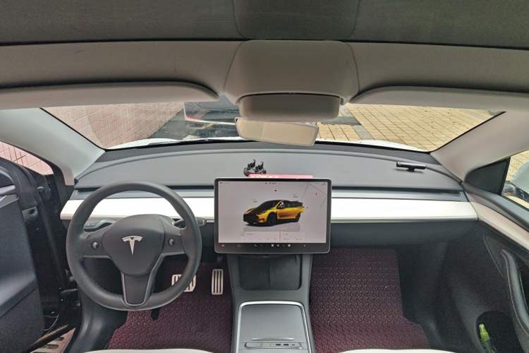 Used Tesla Model Y 2021 Performance High-Performance All-Wheel-Drive Version Center Console