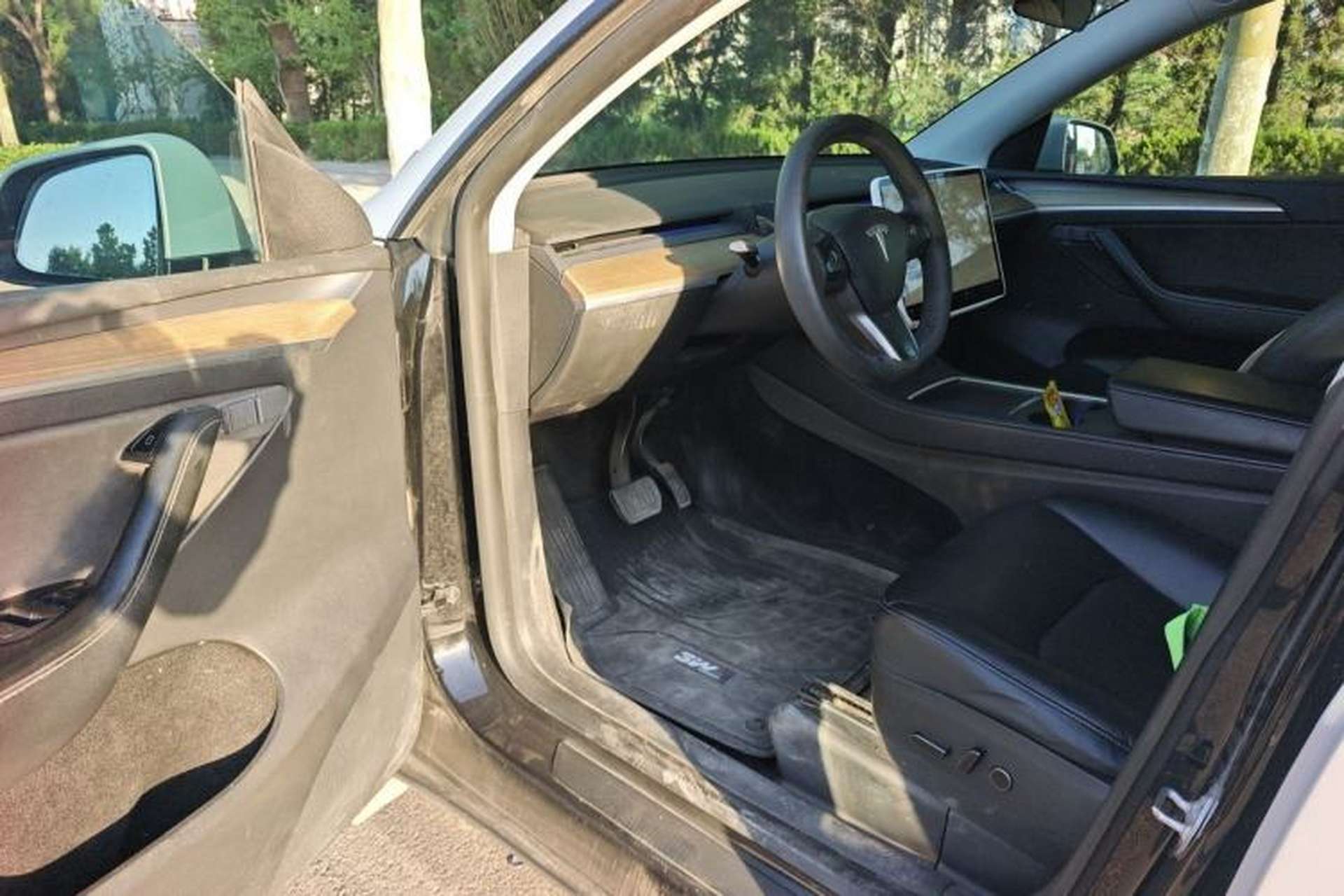 Used Tesla Model Y 2021 Standard Range Rear-Wheel Drive Version Driver Seat