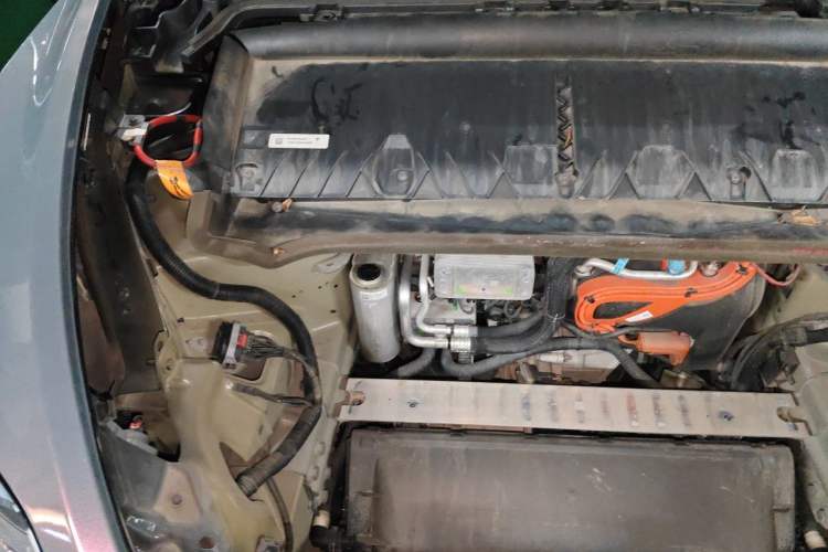 Used Tesla Model Y 2021 Long-Range All-Wheel-Drive Version 3D7 Engine Bay Right