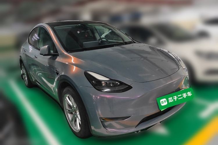 Used Tesla Model Y 2021 Long-Range All-Wheel-Drive Version 3D7 Front Right 45 Deg