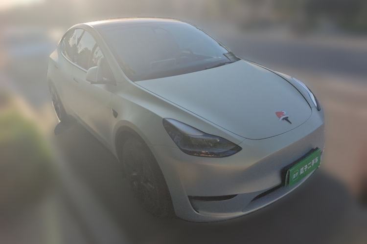Used Tesla Model Y 2021 Standard Range Rear-Wheel Drive Version Front Right 45 Deg