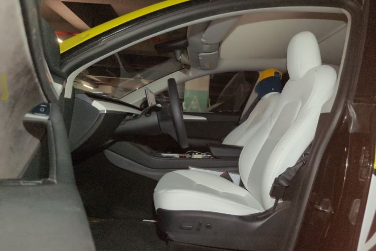 Used Tesla Model Y 2021 Long-Range All-Wheel-Drive Version Left Front Seat