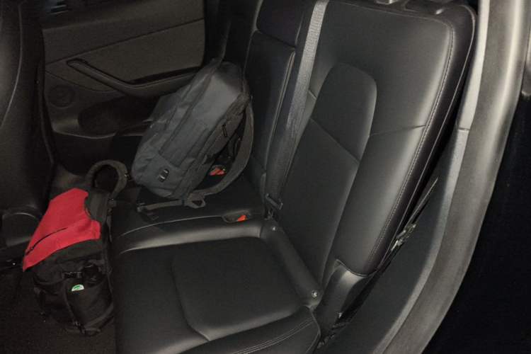 Used Tesla Model Y 2021 Long-Range All-Wheel-Drive Version Left Rear Seat