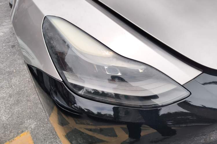Used Tesla Model Y 2021 Standard Range Rear-Wheel Drive Version Right Front Headlight