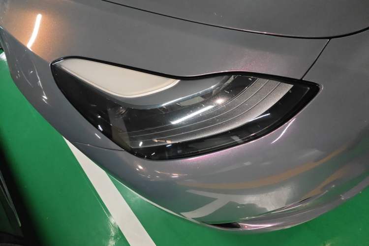 Used Tesla Model Y 2021 Long-Range All-Wheel-Drive Version 3D7 Right Front Headlight