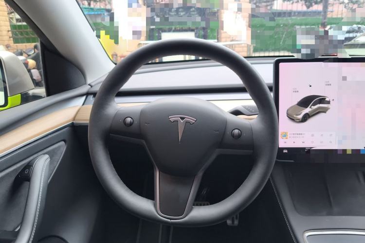 Used Tesla Model Y 2021 Standard Range Rear-Wheel Drive Version Steering Wheel