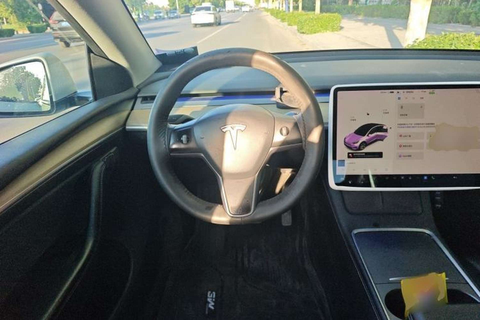 Used Tesla Model Y 2021 Standard Range Rear-Wheel Drive Version Steering Wheel