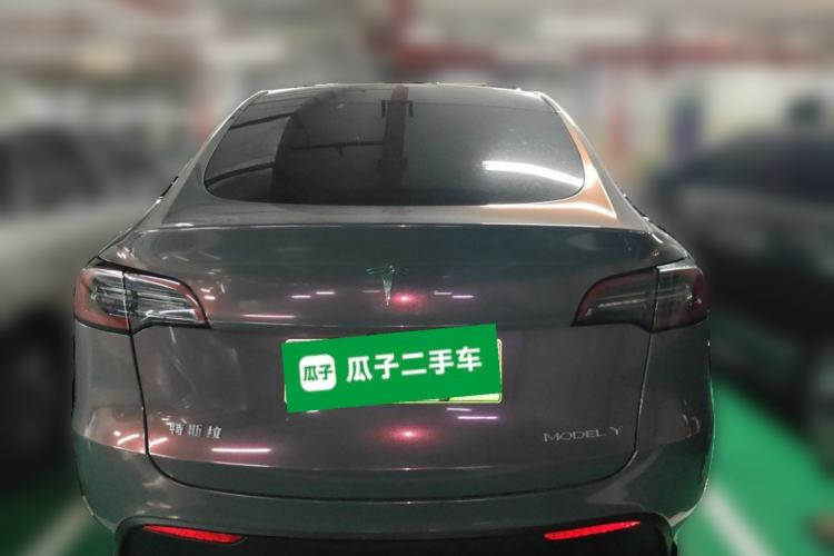 Used Tesla Model Y 2021 Long-Range All-Wheel-Drive Version 3D7 Trunk