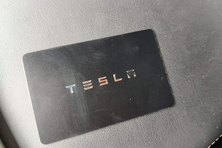 Used Tesla Model Y 2021 Standard Range Rear-Wheel Drive Version Vehicle Key