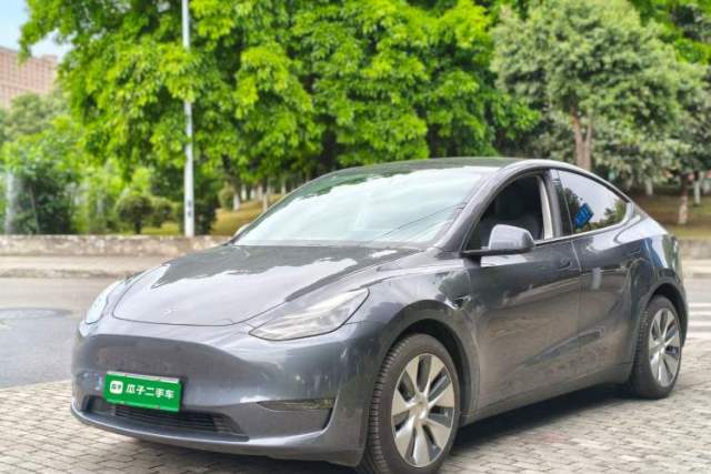 Used Tesla Model Y 2021 Long-Range All-Wheel-Drive Version