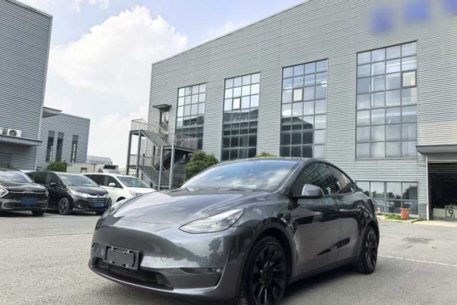 Used Tesla Model Y 2021 Long-Range All-Wheel-Drive Version