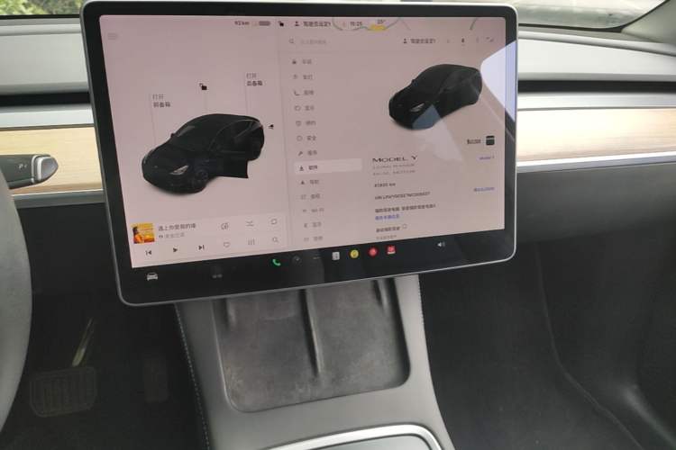 Used Tesla Model Y 2021 Long-Range All-Wheel-Drive Version Audio And AC Panel