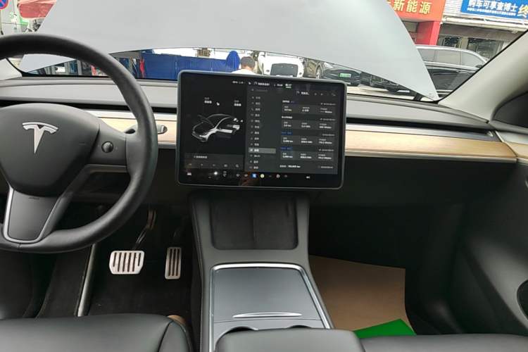 Used Tesla Model Y 2021 Long-Range All-Wheel-Drive Version Audio And AC Panel