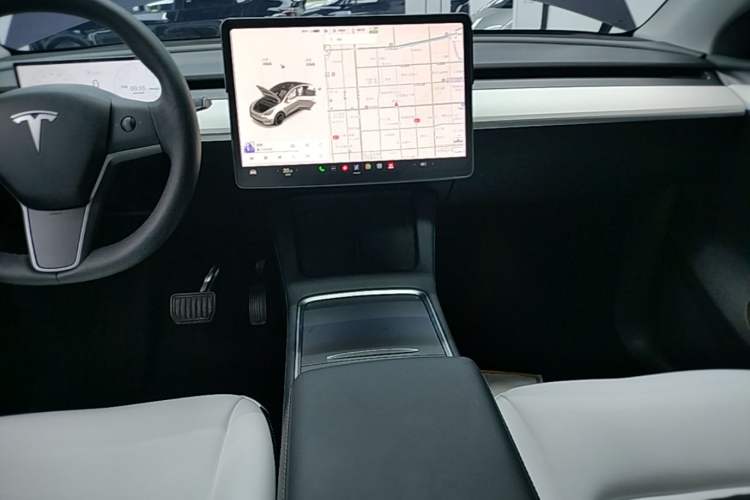 Used Tesla Model Y 2021 Long-Range All-Wheel-Drive Version Audio And AC Panel