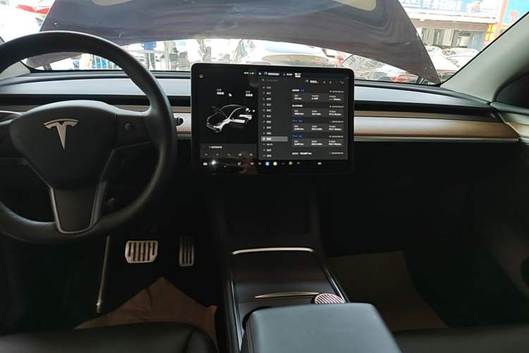 Used Tesla Model Y 2021 Long-Range All-Wheel-Drive Version Audio And AC Panel