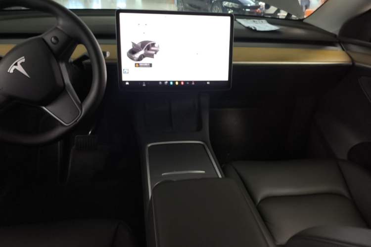 Used Tesla Model Y 2021 Standard Range Rear-Wheel Drive Version Audio And AC Panel