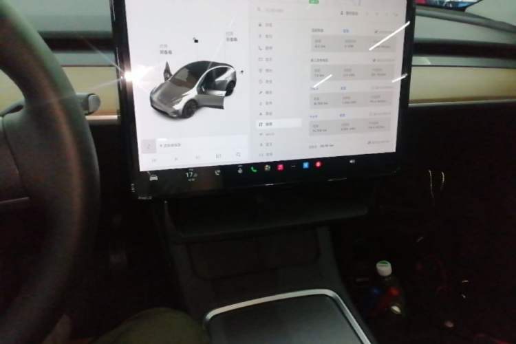 Used Tesla Model Y 2021 Long-Range All-Wheel-Drive Version 3D7 Audio And AC Panel