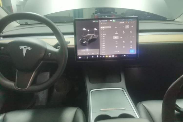 Used Tesla Model Y 2021 Standard Range Rear-Wheel Drive Version Audio And AC Panel