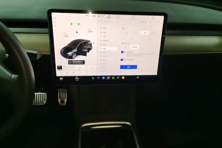 Used Tesla Model Y 2021 Standard Range Rear-Wheel Drive Version Audio And AC Panel