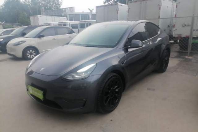 Used Tesla Model Y 2021 Long-Range All-Wheel-Drive Version