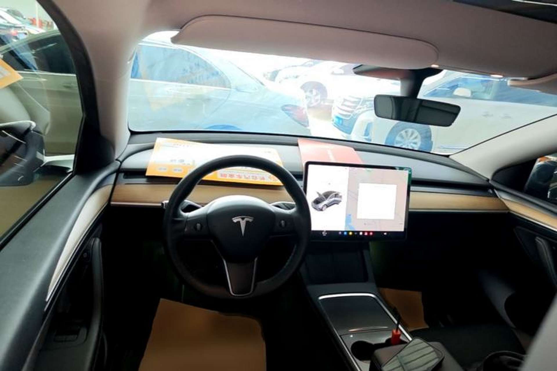 Used Tesla Model Y 2021 Long-Range All-Wheel-Drive Version Center Console