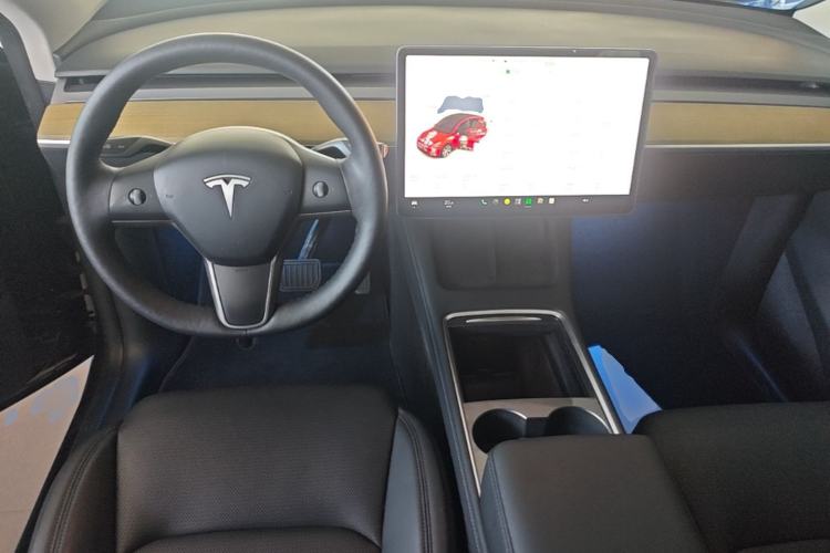 Used Tesla Model Y 2021 Long-Range All-Wheel-Drive Version Center Console