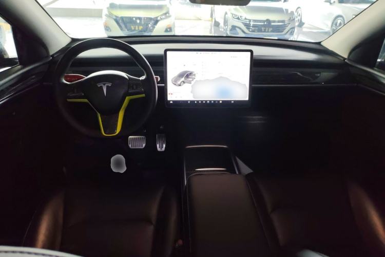 Used Tesla Model Y 2021 Standard Range Rear-Wheel Drive Version Center Console