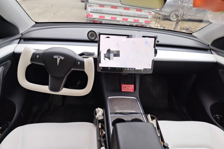 Used Tesla Model Y 2021 Long-Range All-Wheel-Drive Version 3D7 Center Console