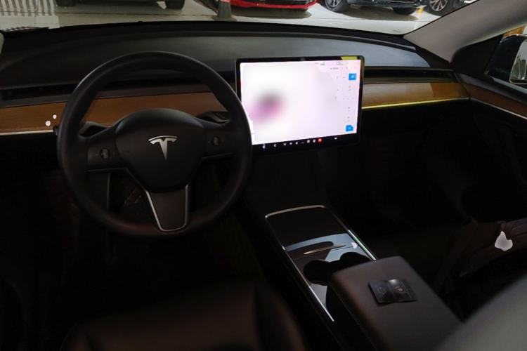 Used Tesla Model Y 2021 Long-Range All-Wheel-Drive Version 3D7 Center Console
