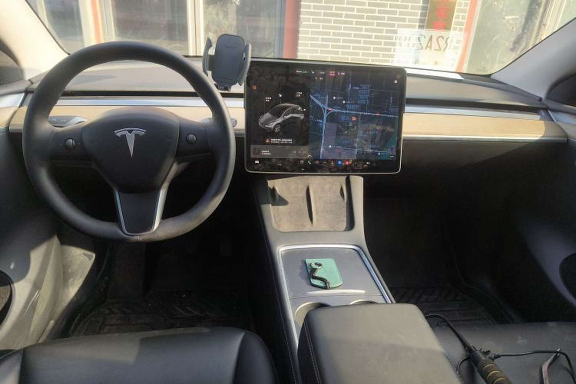 Used Tesla Model Y 2021 Long-Range All-Wheel-Drive Version 3D7 Center Console