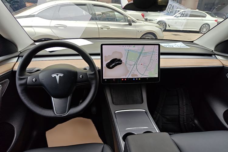 Used Tesla Model Y 2021 Long-Range All-Wheel-Drive Version 3D7 Center Console