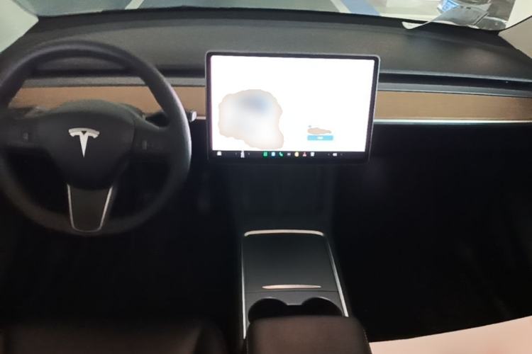 Used Tesla Model Y 2021 Long-Range All-Wheel-Drive Version Center Console