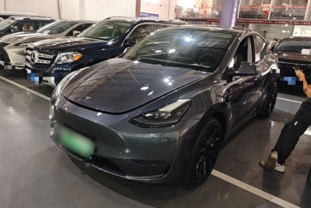 Used Tesla Model Y 2021 Long-Range All-Wheel-Drive Version