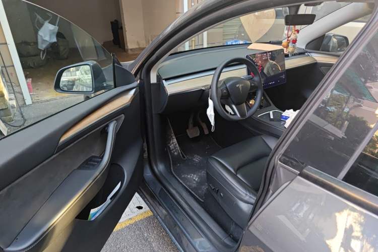 Used Tesla Model Y 2021 Standard Range Rear-Wheel Drive Version Driver Seat