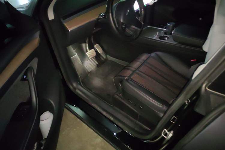 Used Tesla Model Y 2021 Standard Range Rear-Wheel Drive Version Driver Seat