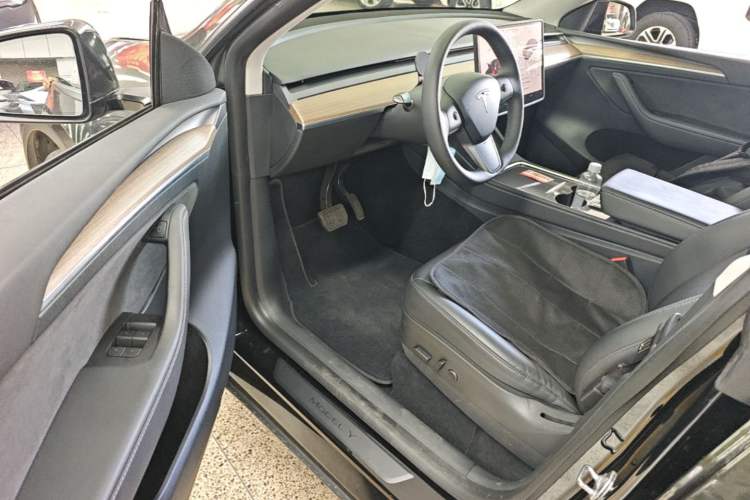 Used Tesla Model Y 2021 Standard Range Rear-Wheel Drive Version Driver Seat