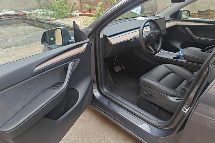 Used Tesla Model Y 2021 Standard Range Rear-Wheel Drive Version Driver Seat