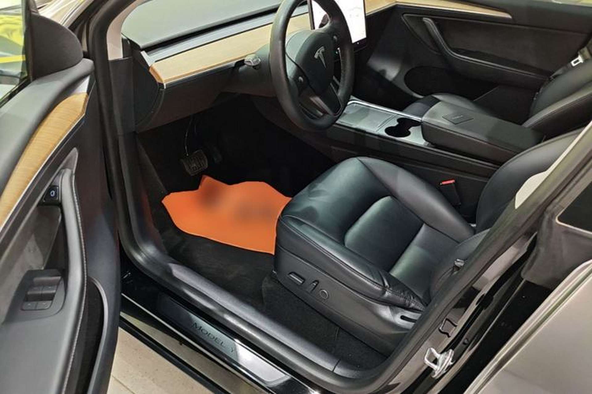 Used Tesla Model Y 2021 Long-Range All-Wheel-Drive Version Driver Seat
