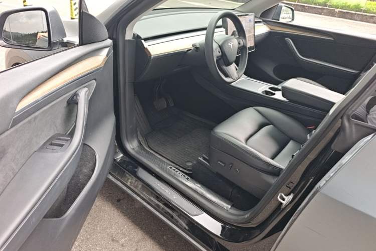 Used Tesla Model Y 2021 Standard Range Rear-Wheel Drive Version Driver Seat