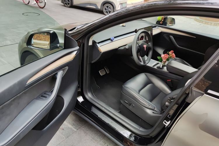 Used Tesla Model Y 2021 Long-Range All-Wheel-Drive Version 3D7 Driver Seat