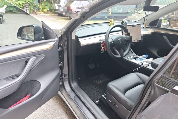 Used Tesla Model Y 2021 Long-Range All-Wheel-Drive Version Driver Seat