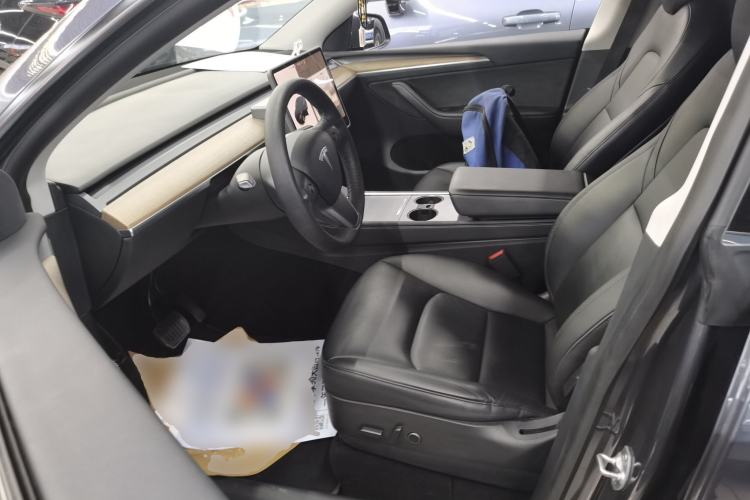 Used Tesla Model Y 2021 Long-Range All-Wheel-Drive Version Driver Seat