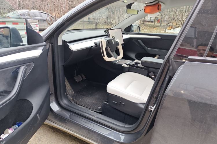 Used Tesla Model Y 2021 Long-Range All-Wheel-Drive Version 3D7 Driver Seat