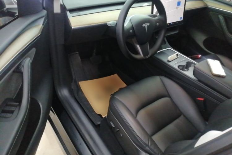 Used Tesla Model Y 2021 Long-Range All-Wheel-Drive Version 3D7 Driver Seat