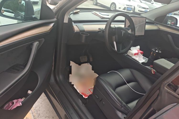 Used Tesla Model Y 2021 Long-Range All-Wheel-Drive Version 3D7 Driver Seat